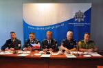 Przy stole prezydialnym siedzą przedstawiciele Policji, Straży Granicznej oraz Służby Celno-Skarbowej z Polski i Czech.