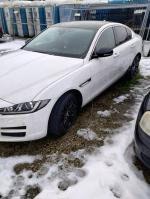 zdjęcie samochodu z boku