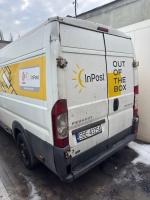 zdjęcie samochodu z tyłu